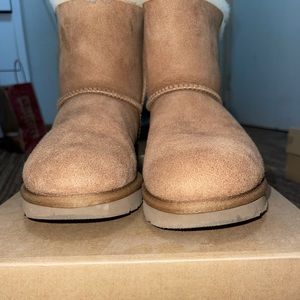UGG with bow Worn about 5 times